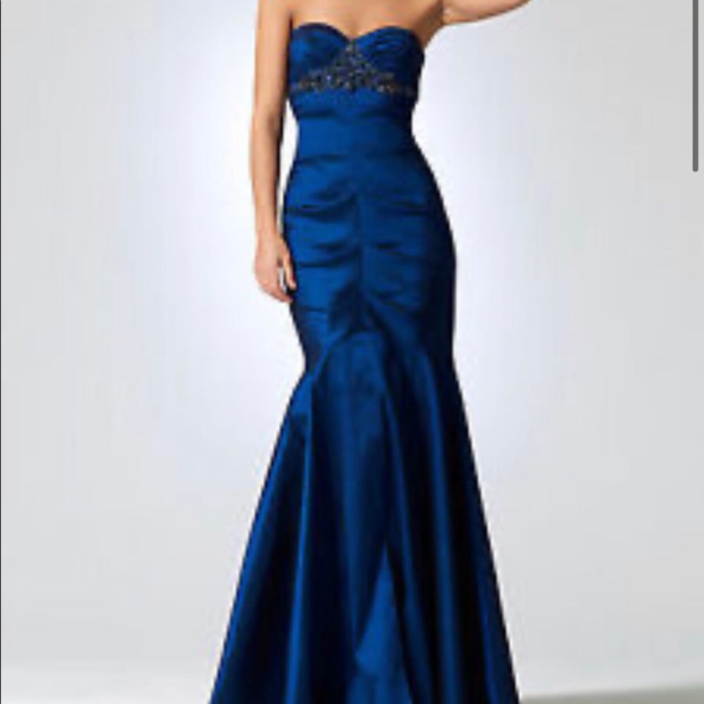 Caché Blue Strapless Mermaid Prom Tafetta Maxi Dress w/Ruching Chest Details